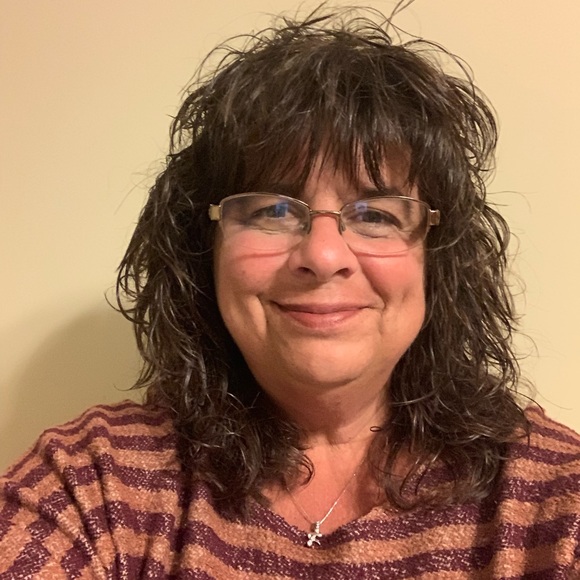 Meet your Posher, Angela - Picture 1 of 1